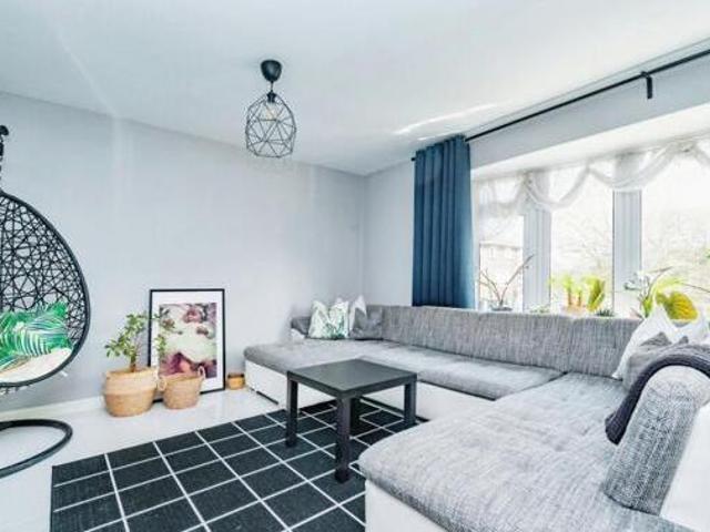 House for sale in Luton