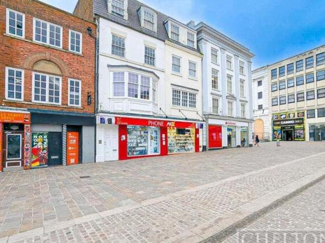 House for sale in Northampton, Northamptonshire