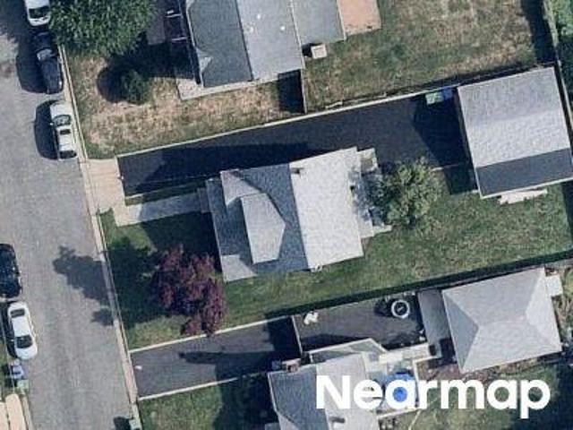 House for sale in Edison, New Jersey