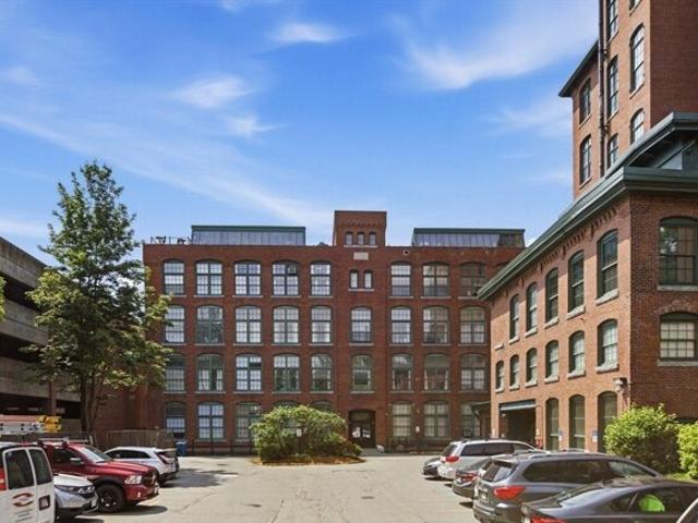 Condo for sale in Lowell, Massachusetts