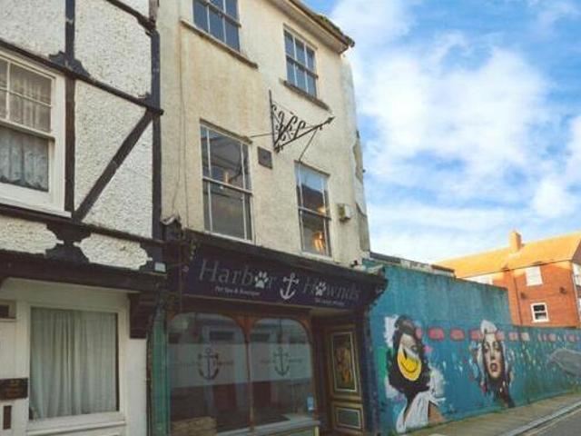 House for sale in Dale Hill, Essex