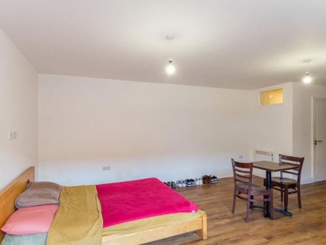 Apartment for rent in Elmfield, Leicestershire