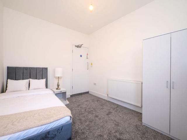 Room for rent in Earlestown, St Helens