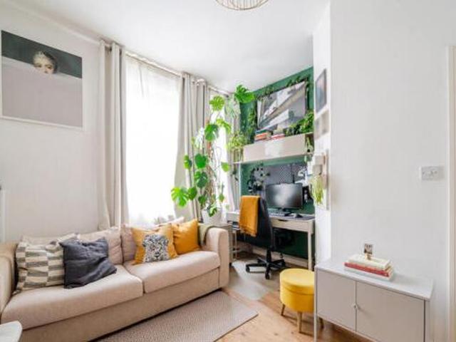 House for sale in Brentford End, Greater London