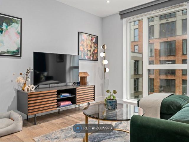 Studio for rent in Red Hill, Surrey