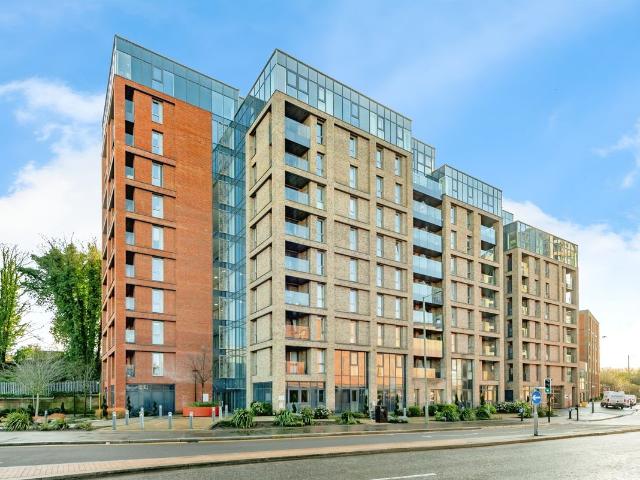 Apartment for rent in Red Hill, Surrey