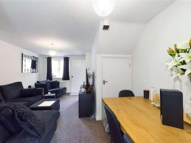 House for rent in Southcote, Reading