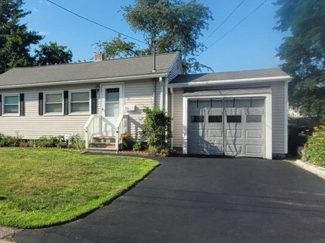 House for sale in Ayer, Massachusetts