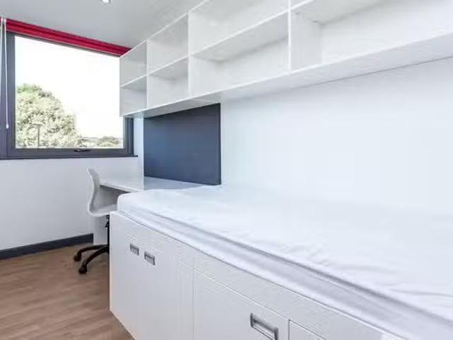 Apartment for rent in The Polygon, City Of Southampton