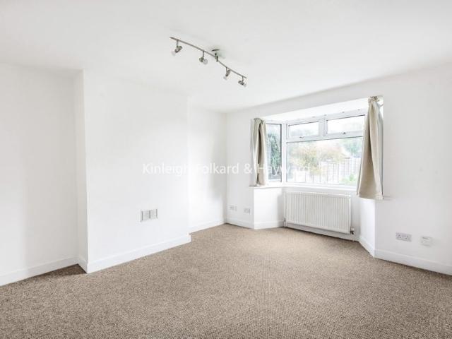 Apartment for rent in Brunswick Park, Greater London