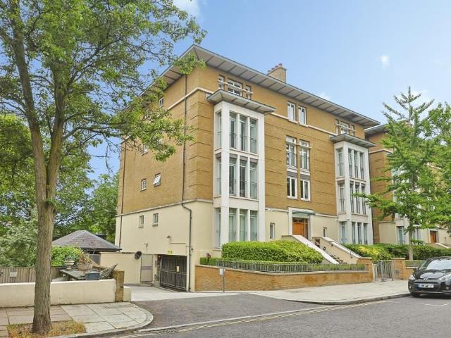 Apartment for rent in St. John's Wood, Greater London