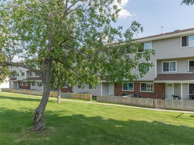 Apartment for rent in Wedgewood, Alberta