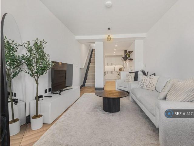 House for rent in Round Hill, Brighton