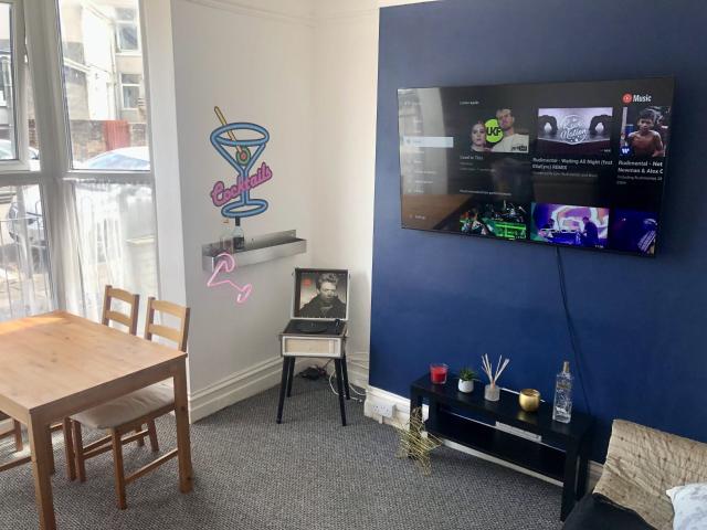 House for rent in Nangreaves, Wales