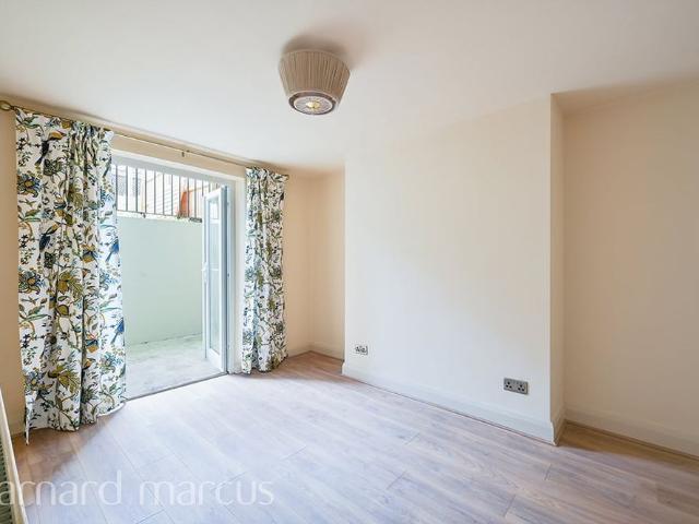 House for rent in Archway, Cat Hill