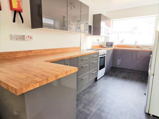 House for rent in Nangreaves, Wales