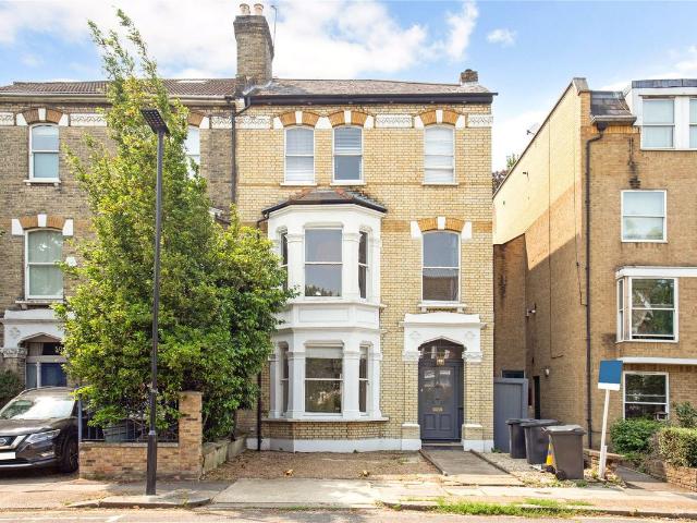House for rent in London Borough of Hounslow, Strand