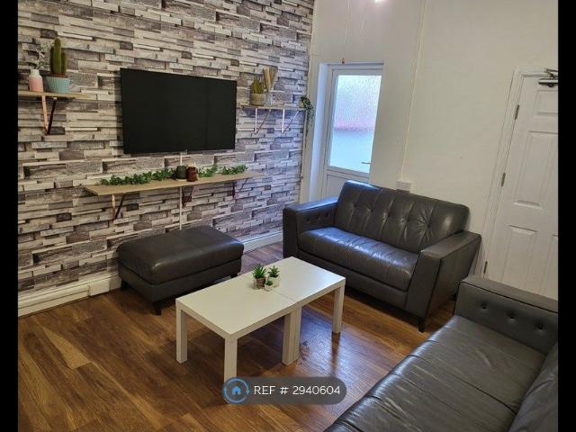 House for rent in Ball Hill, West Midlands