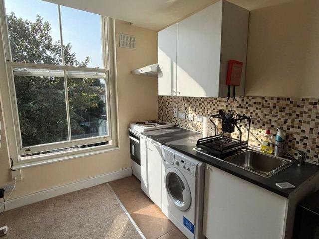 Apartment to rent in Bluebell, North Tipperary