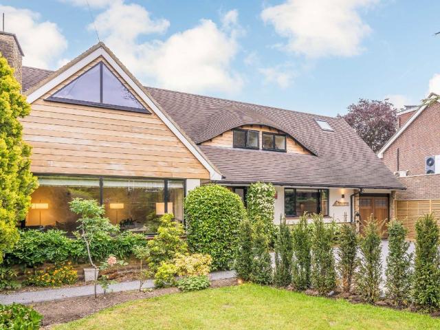 Apartment for rent in London Borough of Richmond upon Thames, Greater London