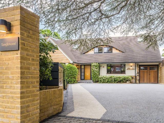 Apartment for rent in Hampton, Greater London