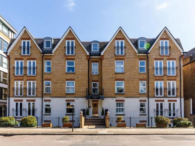 House for rent in London Borough of Hounslow, Strand