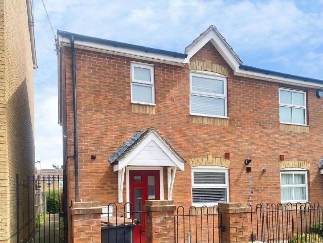 House for rent in Chilvers Coton, Camp Hill