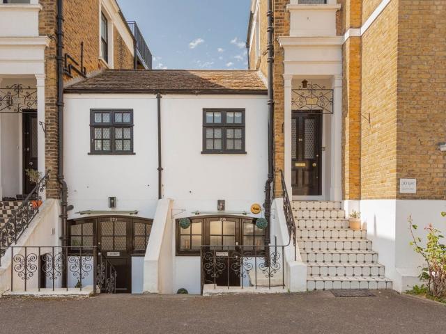 Apartment for rent in Petersham, Greater London
