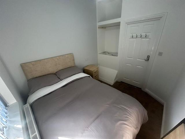 Room for rent in Bearwood, West Midlands