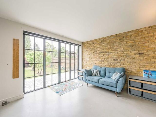 House for rent in Hampton, Greater London