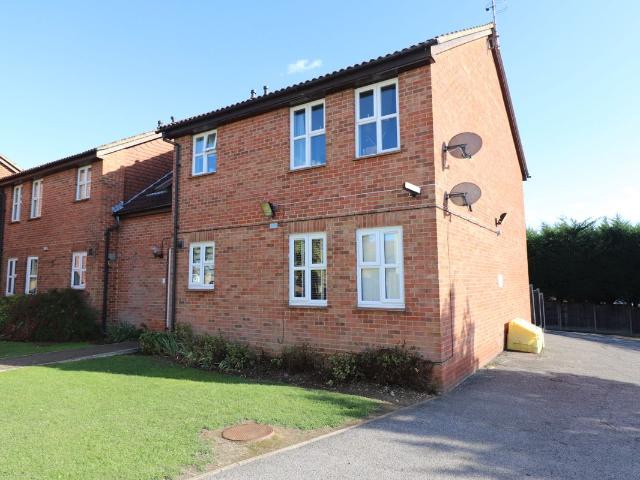 Studio for rent in Queens Park, Basildon