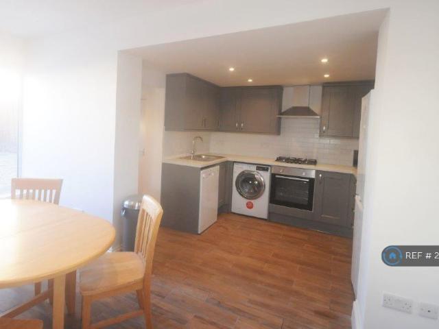 House for rent in Golden Valley, Gloucestershire