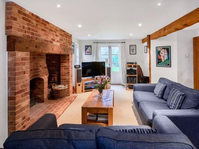 House for rent in Kingsley Green, Littlecote