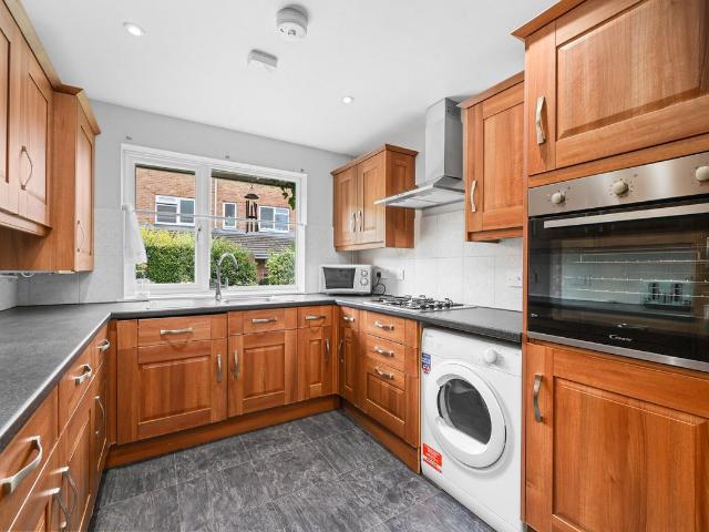 House for rent in Dollis Hill, Greater London