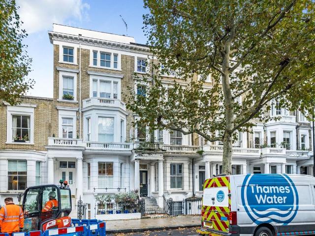 Studio for rent in Earl's Court, Greater London