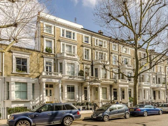 Studio for rent in Earl's Court, Greater London