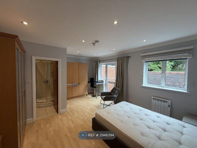 Studio for rent in Marlow Bottom, Buckinghamshire