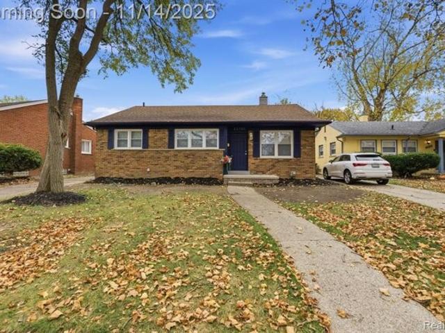 House for sale in Oak Park, Michigan