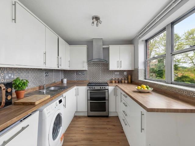 Apartment for rent in Well Hall, Greater London