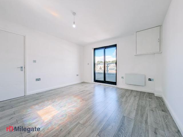 Apartment for rent in The Image, Pouchen End