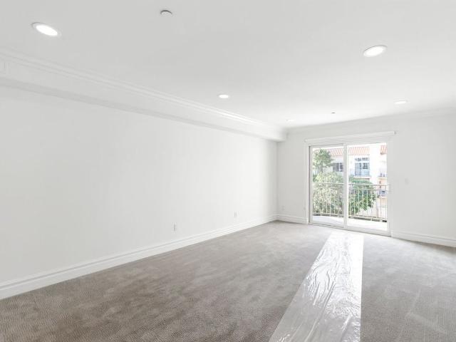 Apartment for rent in Canoga Park, California