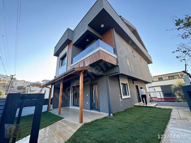 Menderes, İzmir içerisinde satılık Villa