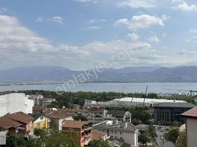 İzmit, Kocaeli içerisinde satılık mülk
