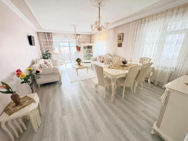 Cumhuriyet Mahallesi, Edirne Merkez içerisinde satılık mülk