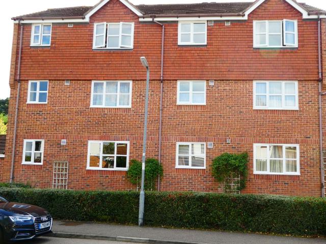 Studio for rent in Westbury Estate, North Hertfordshire