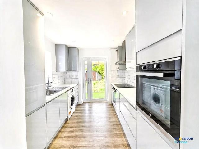 House for rent in Chingford Mount, Highams Park