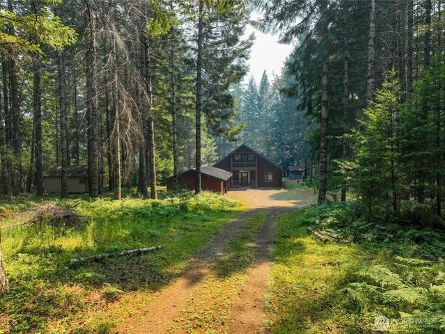 House for sale in Packwood, Washington