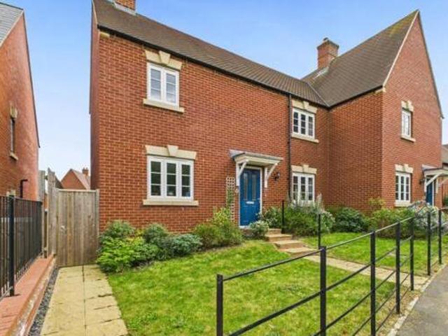 House for sale in Carpenter's Place, Brackley