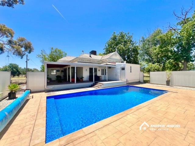 Cottage for sale in Cobram, Victoria