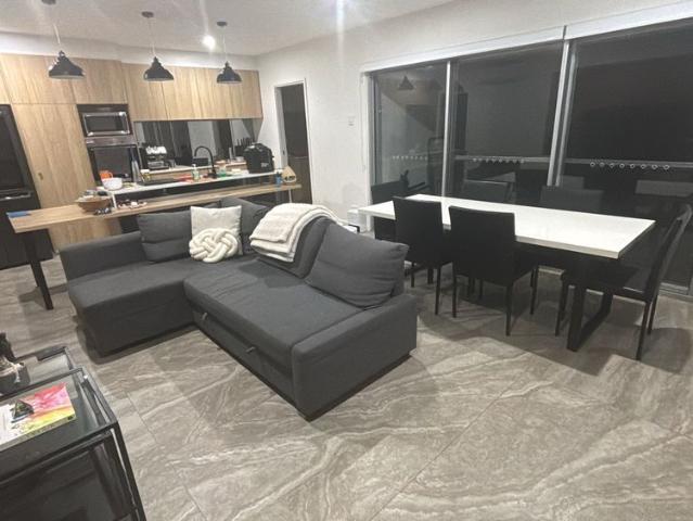 Room for rent in Kings Creek, Queensland